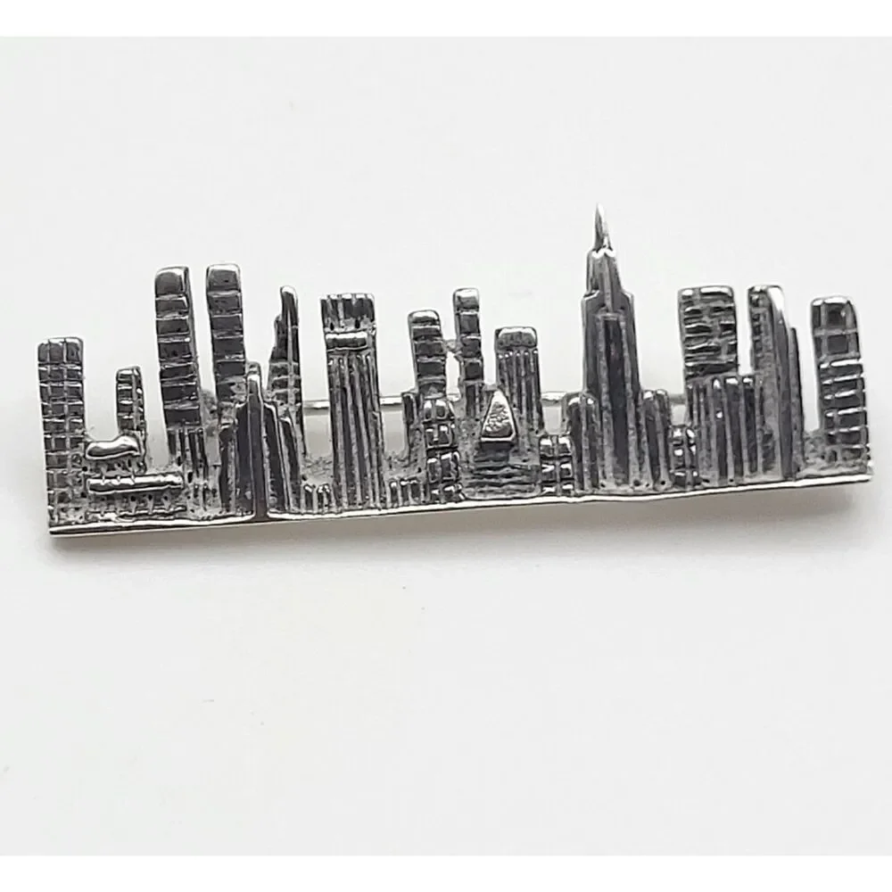 925 Sterling NYC Skyline Brooch Including Twin Towers 1.75in 8g